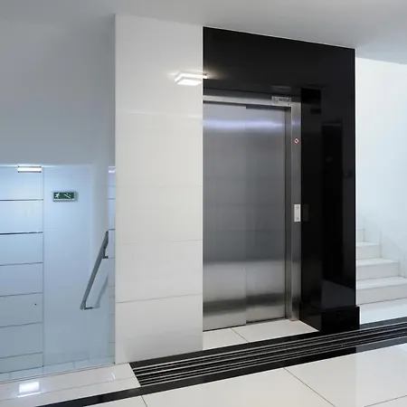 Wave3 - Monte Cassino By Oneapartments * ソポト